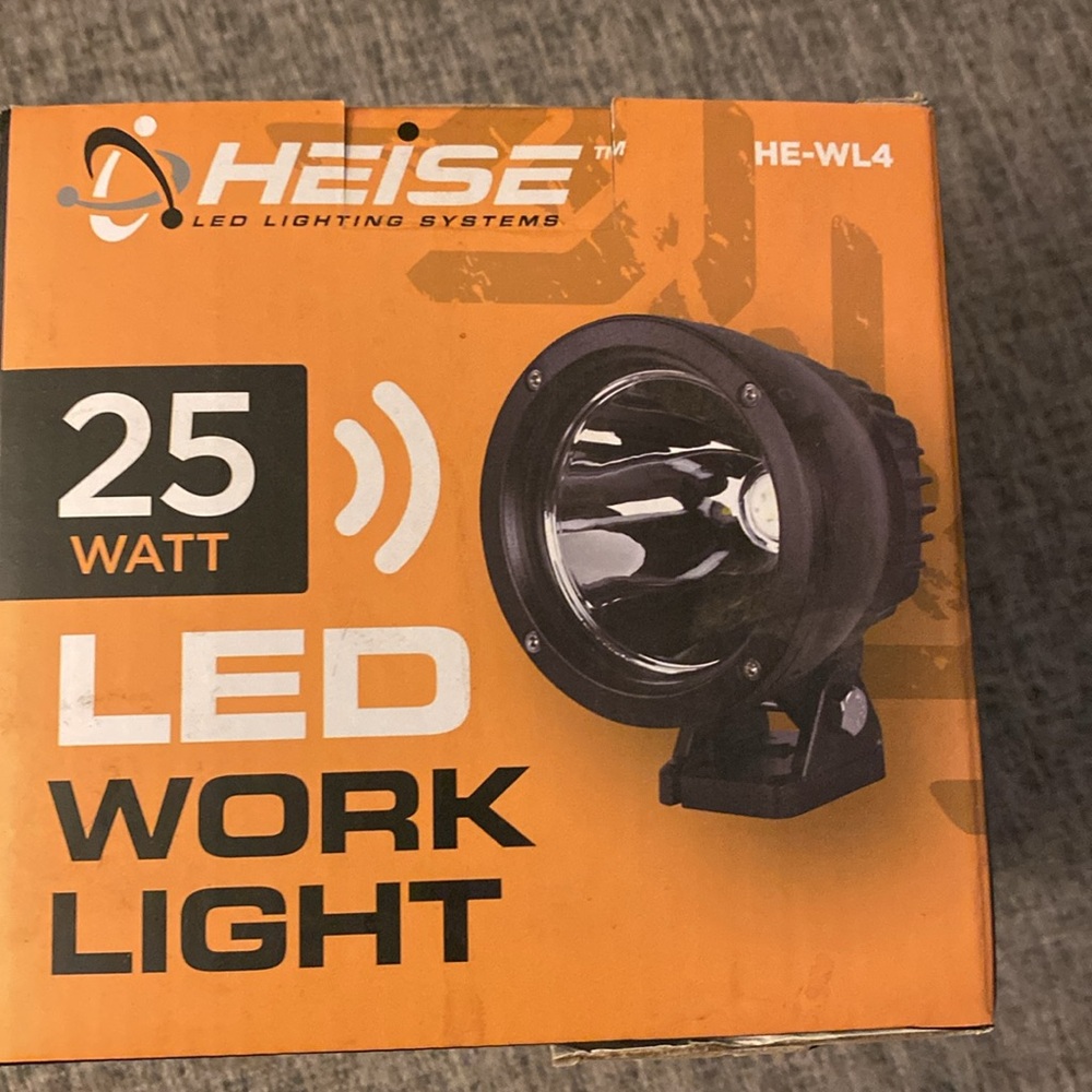 Black LED Work Light - Picture 3 of 3
